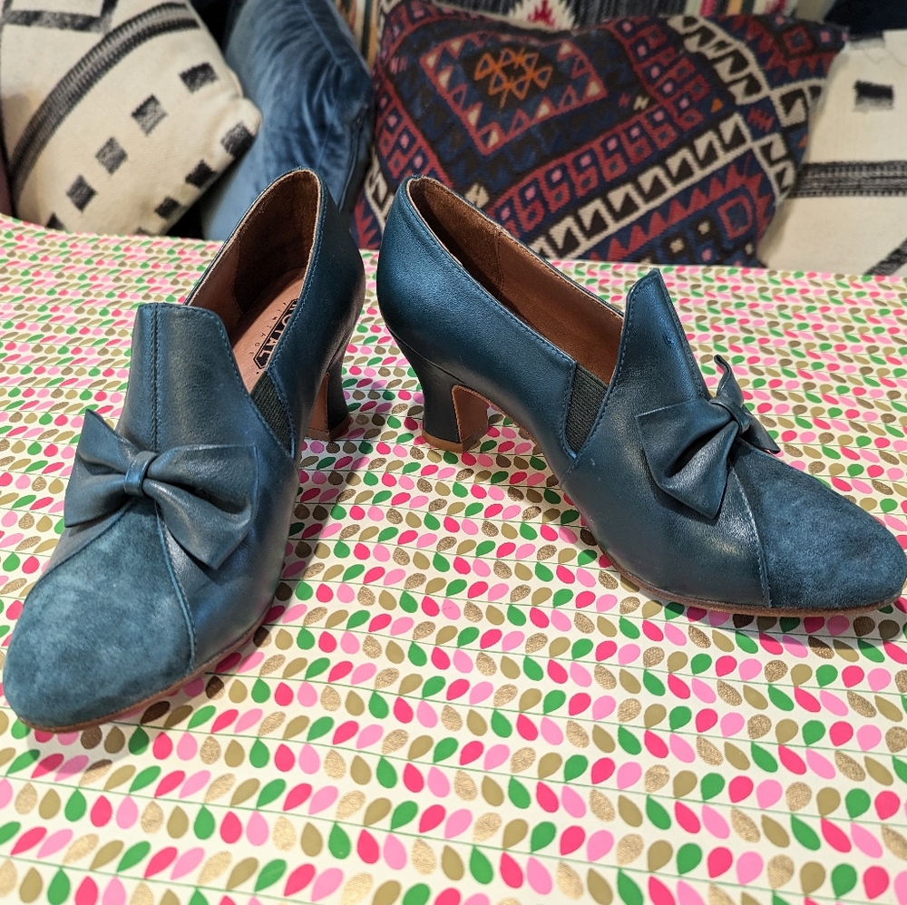 Maria Retro Bow Pumps Green Royal Vintage Size 8.5
